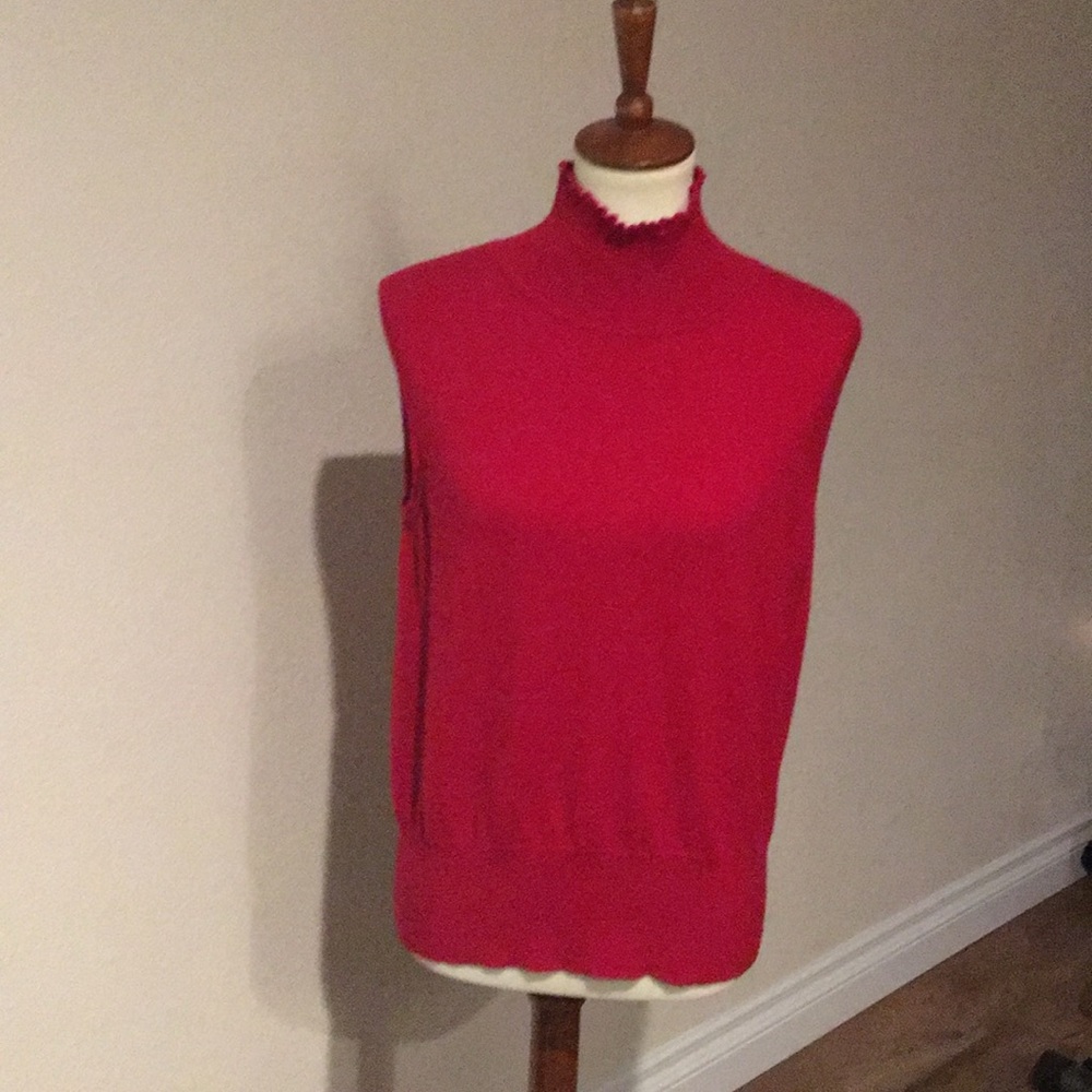 St. John Sport Cashmere Red Sleeveless Top